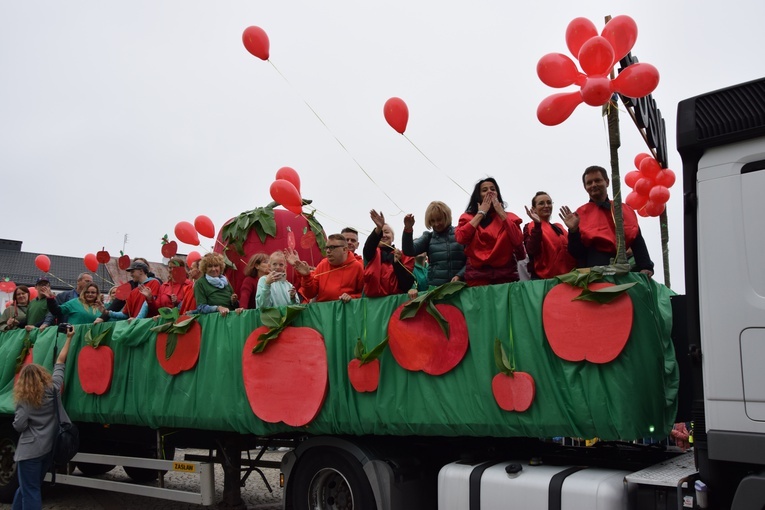 45. Skierniewickie Święto Kwiatów, Owoców i Warzyw. Parada