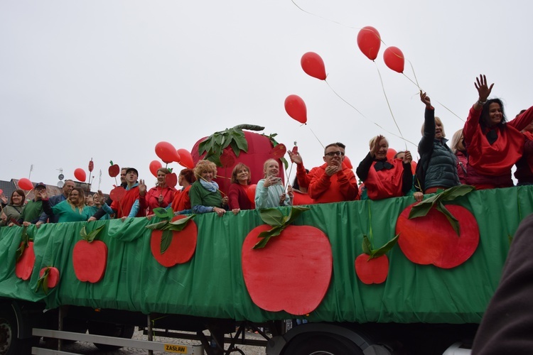 45. Skierniewickie Święto Kwiatów, Owoców i Warzyw. Parada