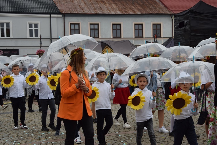 45. Skierniewickie Święto Kwiatów, Owoców i Warzyw. Parada