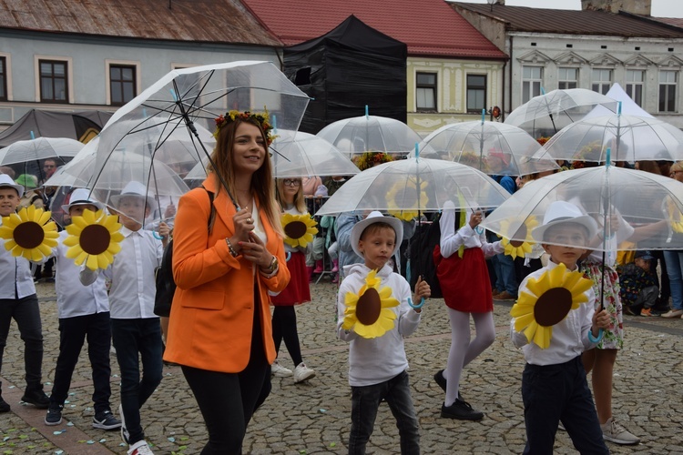 45. Skierniewickie Święto Kwiatów, Owoców i Warzyw. Parada