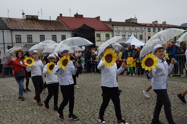 45. Skierniewickie Święto Kwiatów, Owoców i Warzyw. Parada
