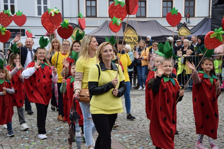45. Skierniewickie Święto Kwiatów, Owoców i Warzyw. Parada