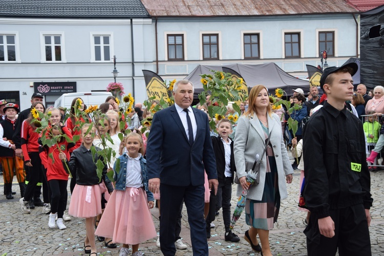 45. Skierniewickie Święto Kwiatów, Owoców i Warzyw. Parada