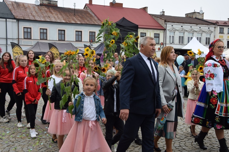 45. Skierniewickie Święto Kwiatów, Owoców i Warzyw. Parada