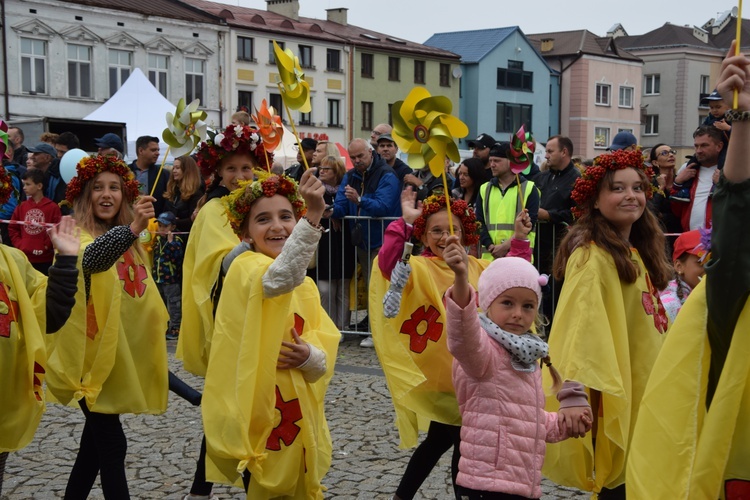 45. Skierniewickie Święto Kwiatów, Owoców i Warzyw. Parada