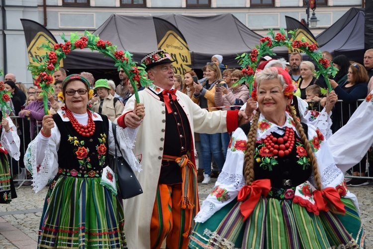 45. Skierniewickie Święto Kwiatów, Owoców i Warzyw. Parada