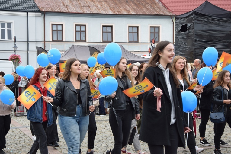 45. Skierniewickie Święto Kwiatów, Owoców i Warzyw. Parada
