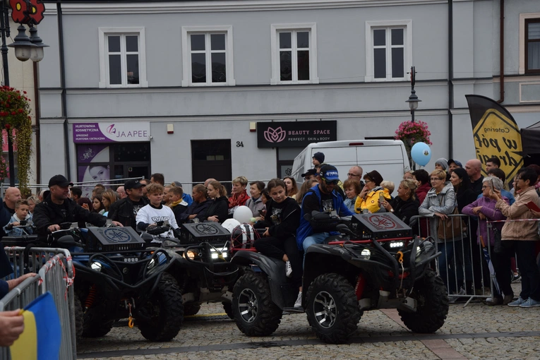 45. Skierniewickie Święto Kwiatów, Owoców i Warzyw. Parada