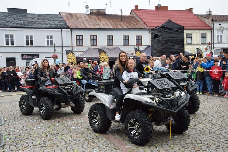 45. Skierniewickie Święto Kwiatów, Owoców i Warzyw. Parada