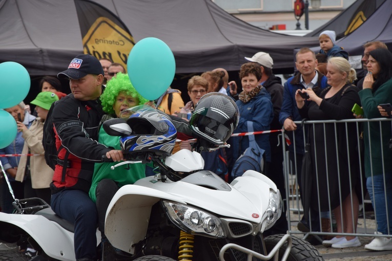 45. Skierniewickie Święto Kwiatów, Owoców i Warzyw. Parada