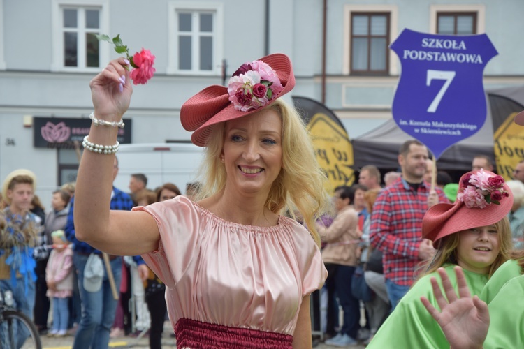 45. Skierniewickie Święto Kwiatów, Owoców i Warzyw. Parada