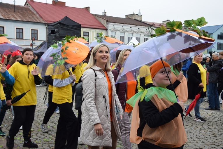 45. Skierniewickie Święto Kwiatów, Owoców i Warzyw. Parada