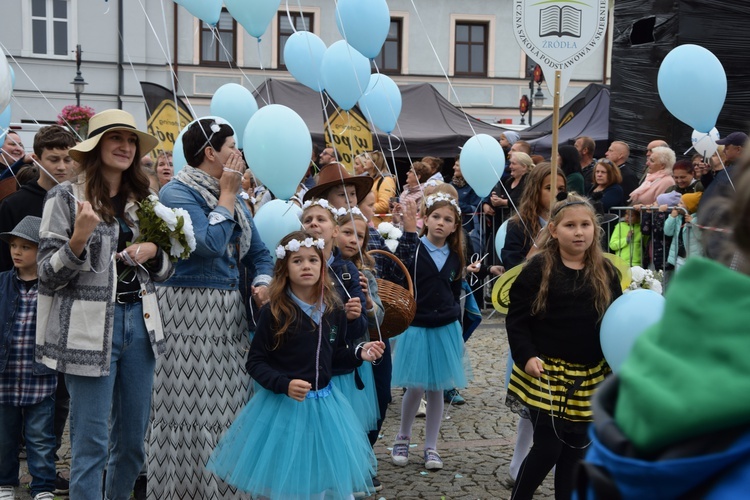 45. Skierniewickie Święto Kwiatów, Owoców i Warzyw. Parada