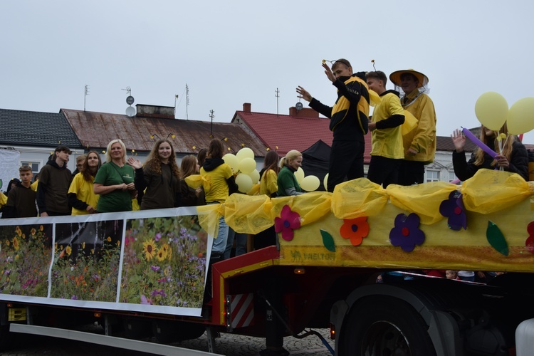 45. Skierniewickie Święto Kwiatów, Owoców i Warzyw. Parada