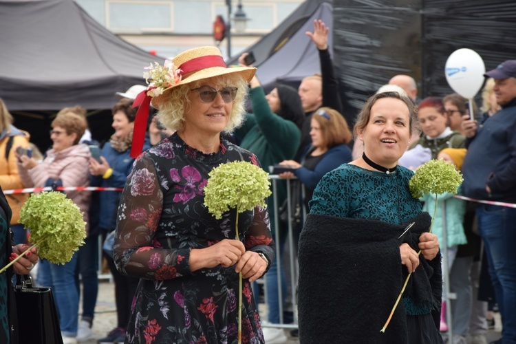 45. Skierniewickie Święto Kwiatów, Owoców i Warzyw. Parada