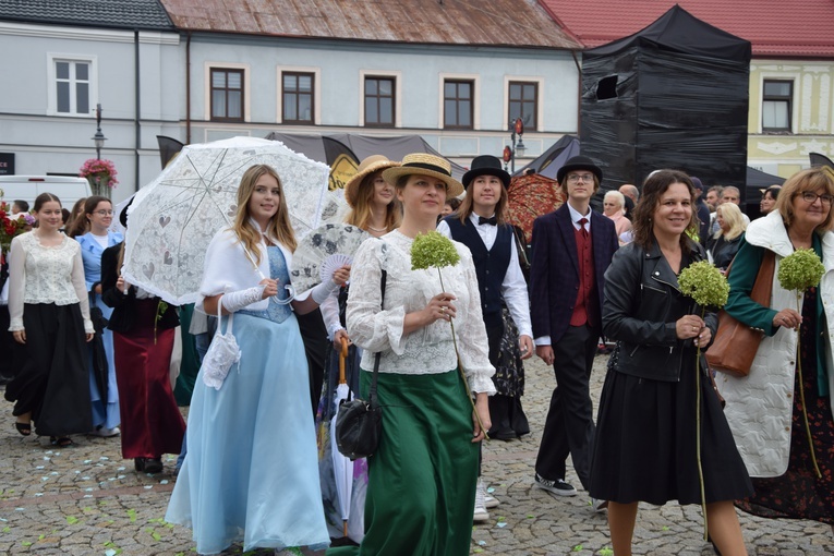 45. Skierniewickie Święto Kwiatów, Owoców i Warzyw. Parada