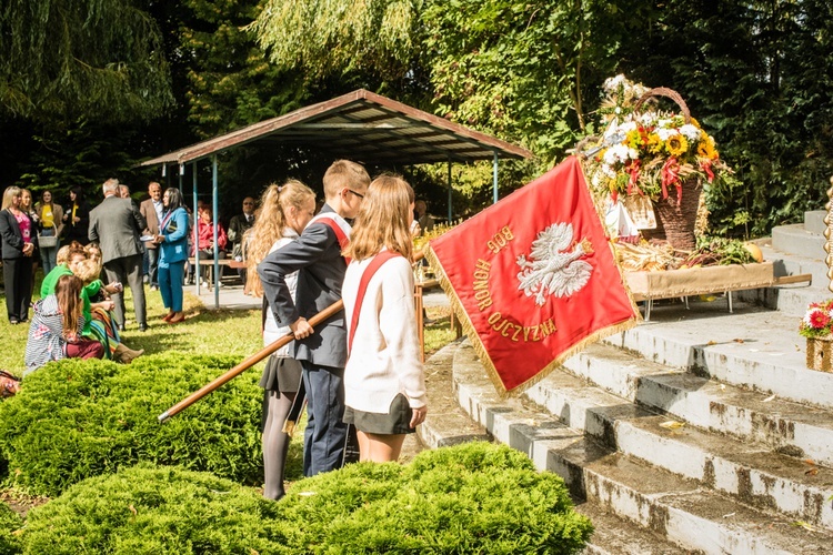 Msza św. i dożynki w Trąbkach Wielkich