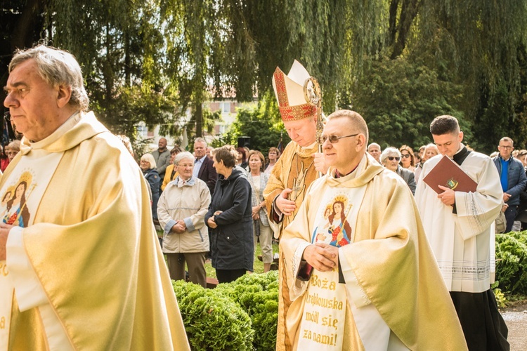 Msza św. i dożynki w Trąbkach Wielkich