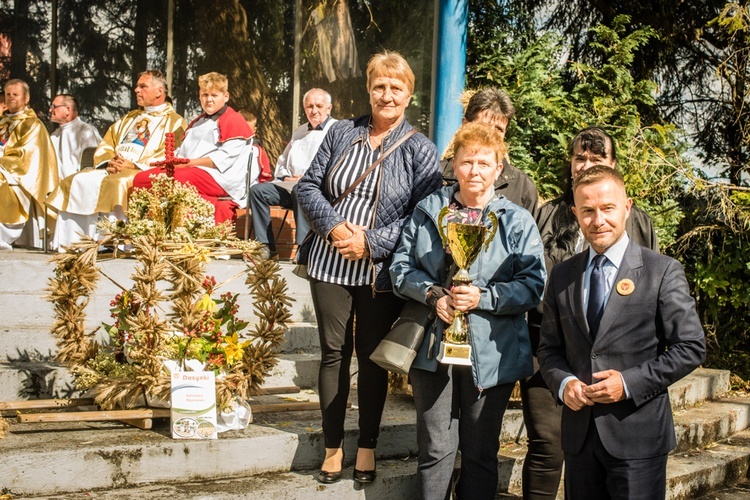 Msza św. i dożynki w Trąbkach Wielkich