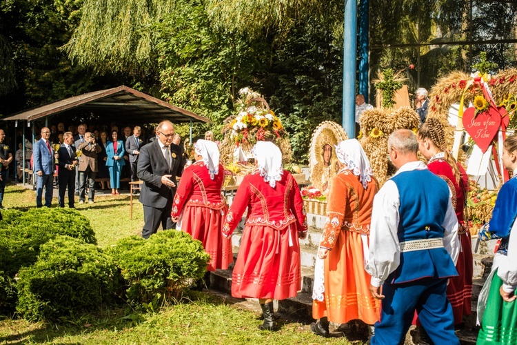 Msza św. i dożynki w Trąbkach Wielkich