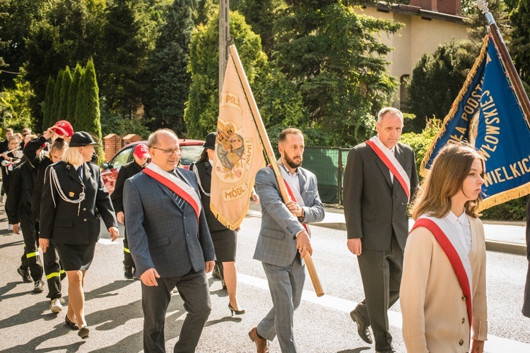 Msza św. i dożynki w Trąbkach Wielkich