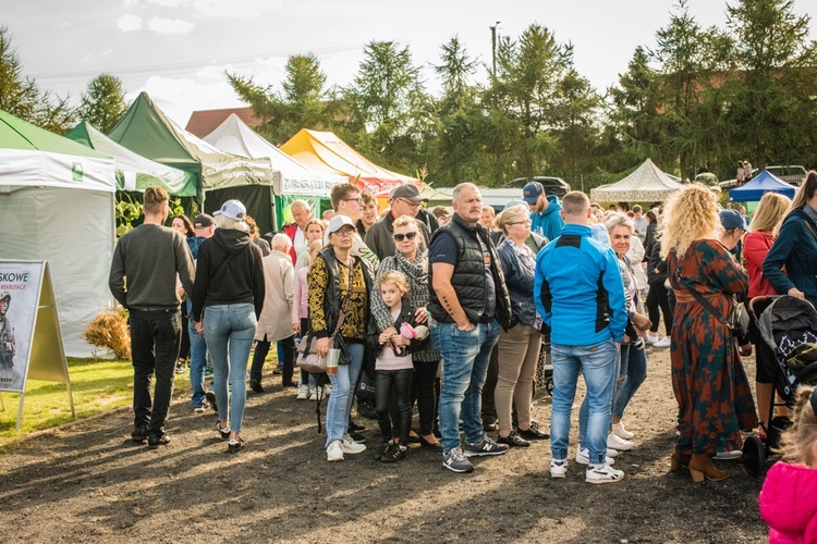 Msza św. i dożynki w Trąbkach Wielkich