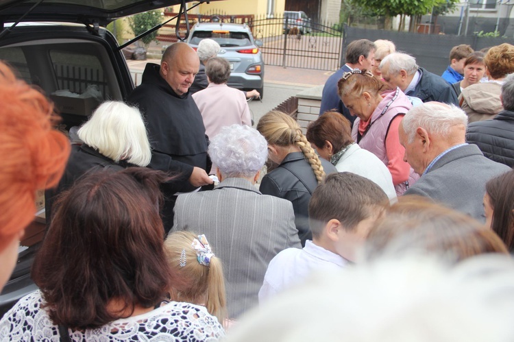 Łopoń. Wprowadzenie relikwii błogosławionych misjonarzy męczenników