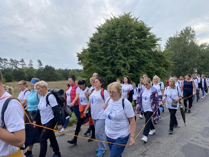 Z Tymowej do Grodowca. Parafialnie i na piechotę