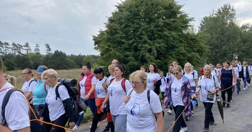 Z Tymowej do Grodowca. Parafialnie i na piechotę