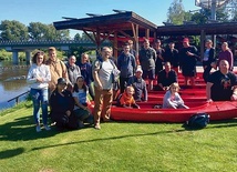 	Młodzi integrowali się podczas spływu kajakowego oraz wspólnej modlitwy w Nowym Mieście nad Pilicą.