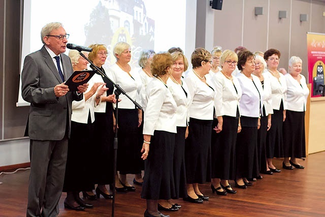 Hasłem przewodnim były słowa Adama Mickiewicza: „Miej serce i patrzaj w serce”.