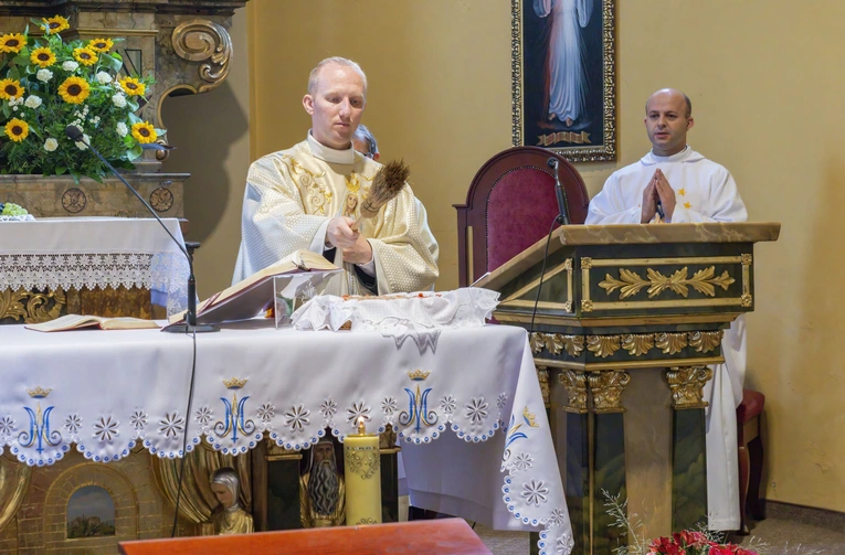 Odpust w kościele Narodzenia NMP w Kudowie-Zdroju Słonem