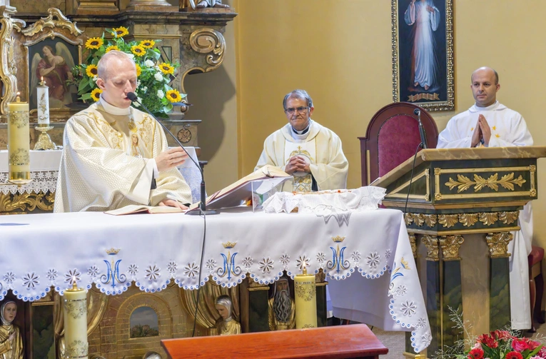 Odpust w kościele Narodzenia NMP w Kudowie-Zdroju Słonem