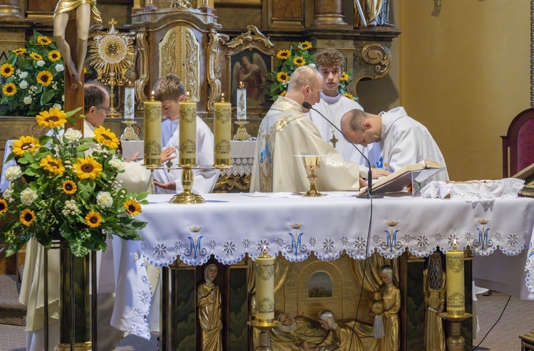 Odpust w kościele Narodzenia NMP w Kudowie-Zdroju Słonem