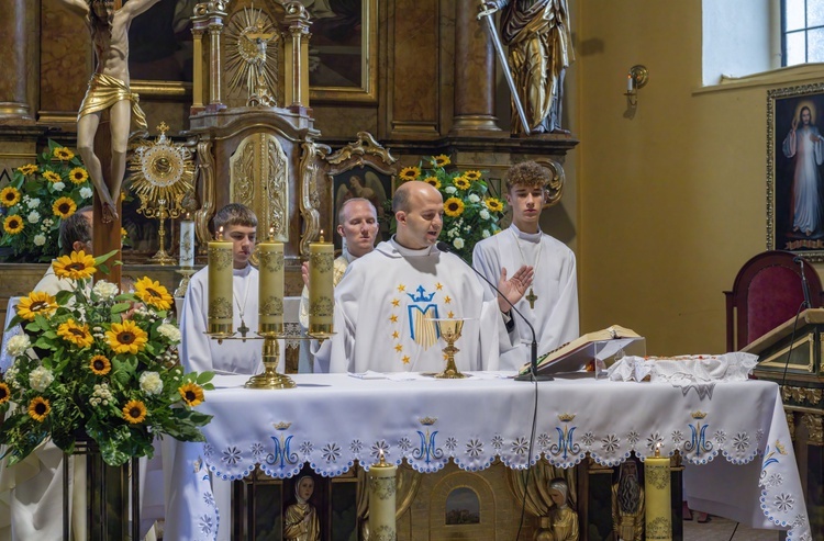 Odpust w kościele Narodzenia NMP w Kudowie-Zdroju Słonem