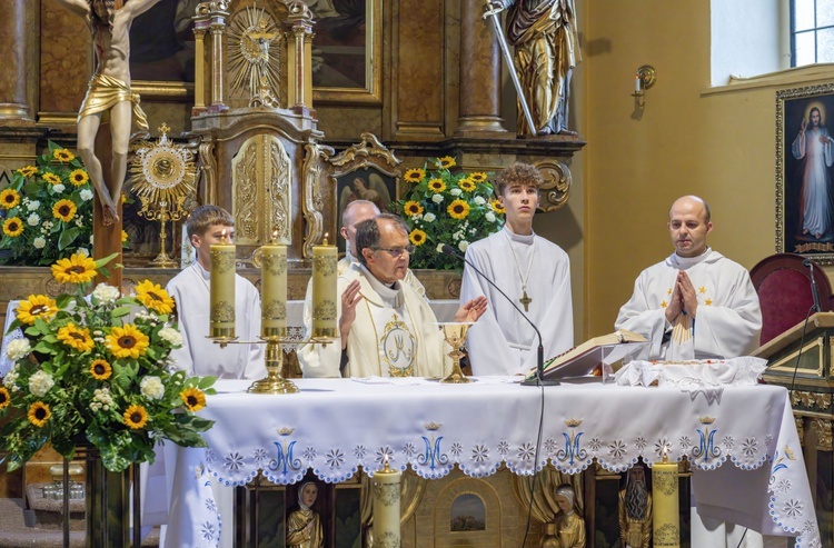 Odpust w kościele Narodzenia NMP w Kudowie-Zdroju Słonem