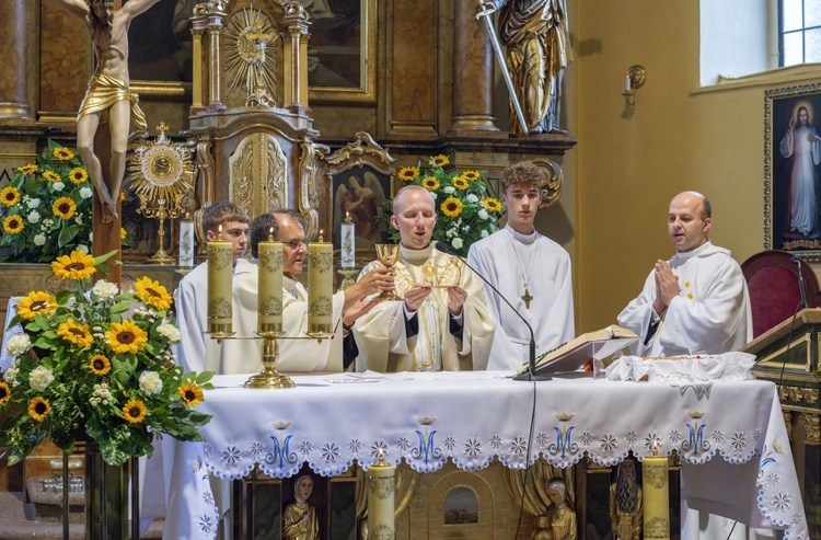 Odpust w kościele Narodzenia NMP w Kudowie-Zdroju Słonem