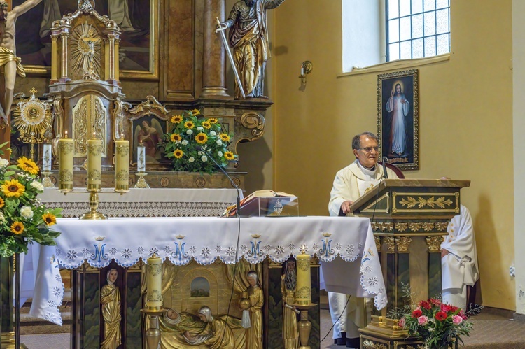 Odpust w kościele Narodzenia NMP w Kudowie-Zdroju Słonem