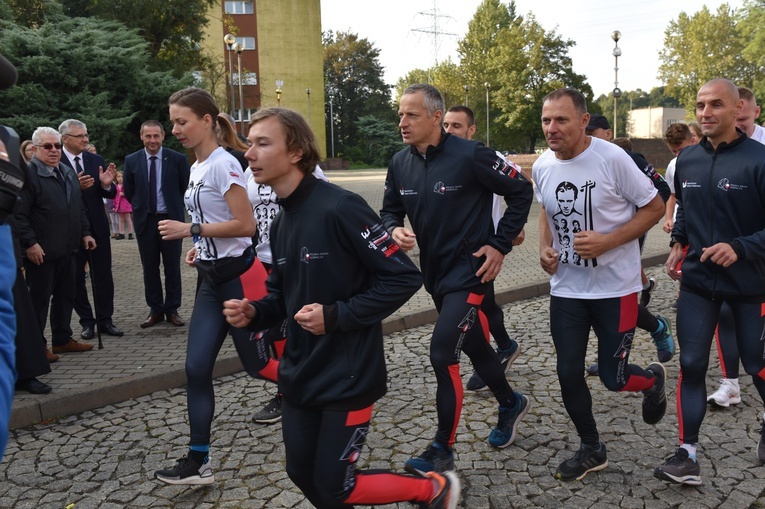 Pobiegli spod "Wujka" w Katowicach do Warszawy