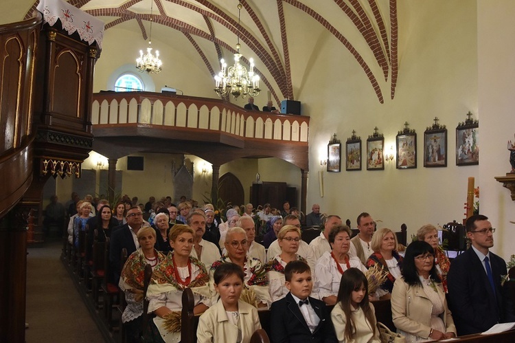 Parafialne dożynki w Mokrzeszowie