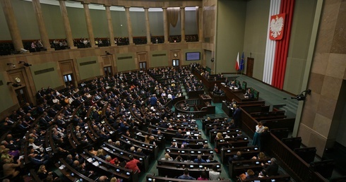 Sejm w uchwale wzywa Niemcy do przyjęcia odpowiedzialności za skutki rozpętania II wojny światowej