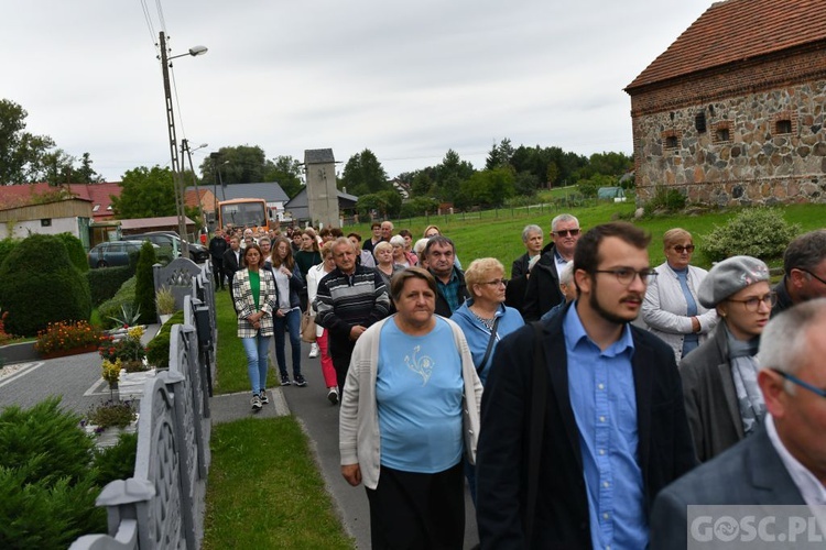 Droga Krzyżowa ulicami Brzeźnicy