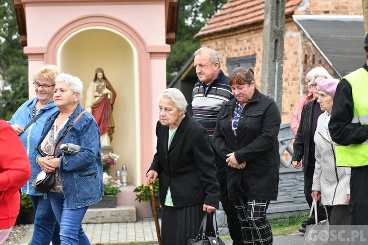 Droga Krzyżowa ulicami Brzeźnicy