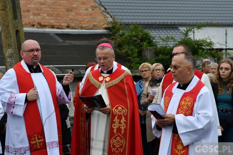 Droga Krzyżowa ulicami Brzeźnicy