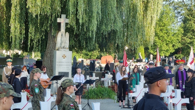 Rocznicowe uroczystości w Szydłowcu