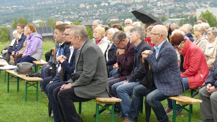 Msza św. za Bielsko-Białą pod Krzyżem na Trzech Lipkach - 2022