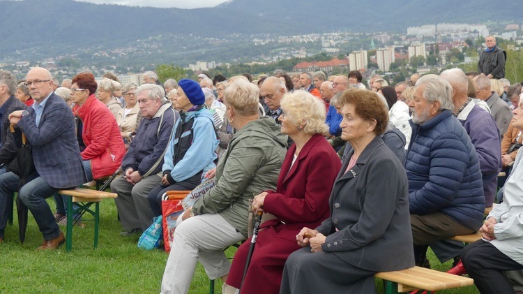 Msza św. za Bielsko-Białą pod Krzyżem na Trzech Lipkach - 2022