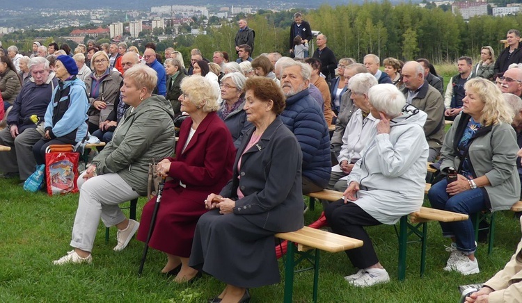 Msza św. za Bielsko-Białą pod Krzyżem na Trzech Lipkach - 2022