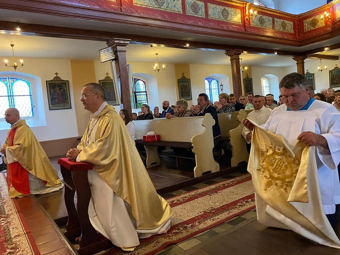 Odpust i bierzmowanie w Białołęce