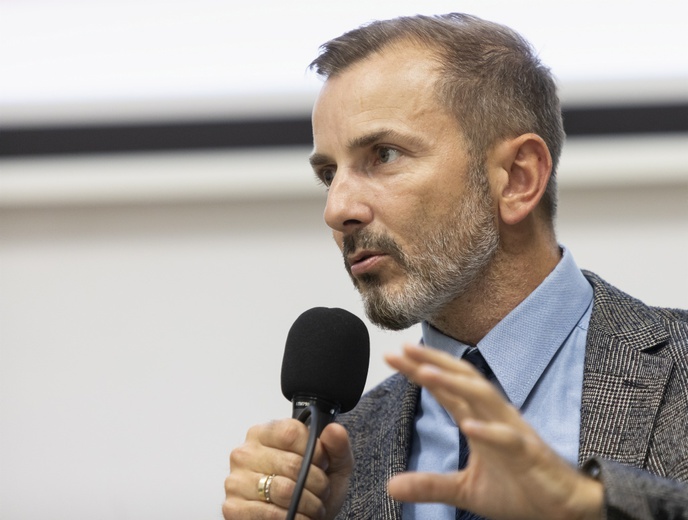 Dyskusja o etyce i mediach w "Gościu Niedzielnym"